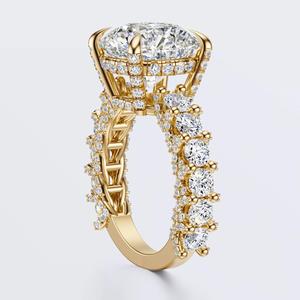 Round shape diamond engagement ring