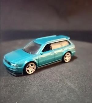 Hot Wheels Audi Avant RS2 and Porsche Classic rim