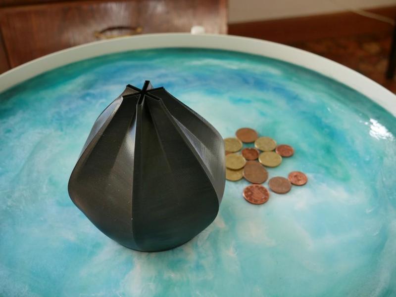 BulbyBox the onion shaped money-box (super fast vase mode)