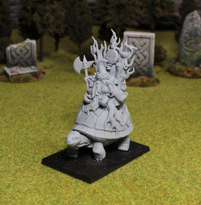 Dwarf king of the forest on turtle