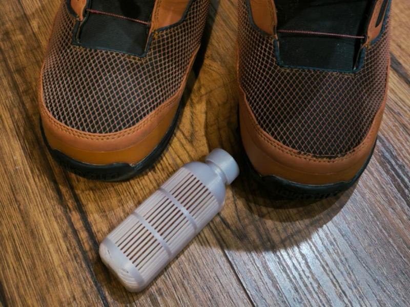 Shoe dryer (silica gel container)