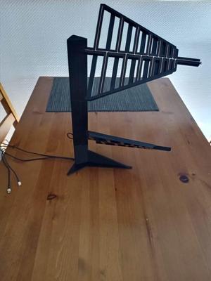 4G LTE MIMO antenna with support