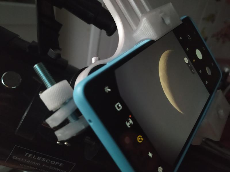 Universal telescope eyepiece smartphone mount for shorter eyepieces