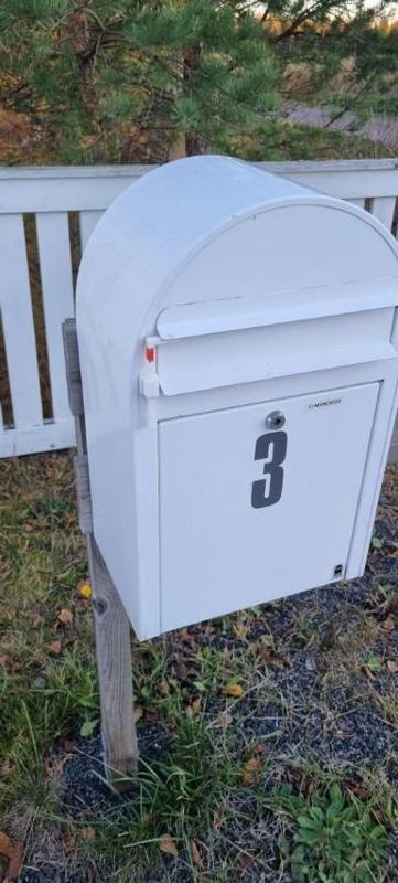 Mail arrived indicator for a mail box - European model