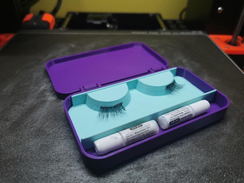 Box for one pair of eyelashes and glue