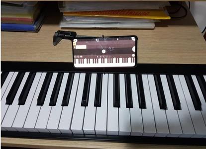 Alesis v49 Clip-on Smartphone Holder
