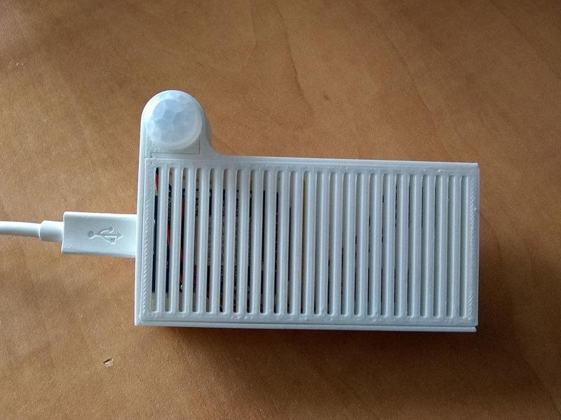 Wemos Indoors Weather Station (with PIR and Light Sensor)