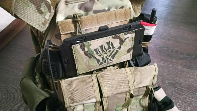 Basis M2 AIRSOFT MOLLE MOUNT CASE FOR UNIVERSAL PHONE for big Patch