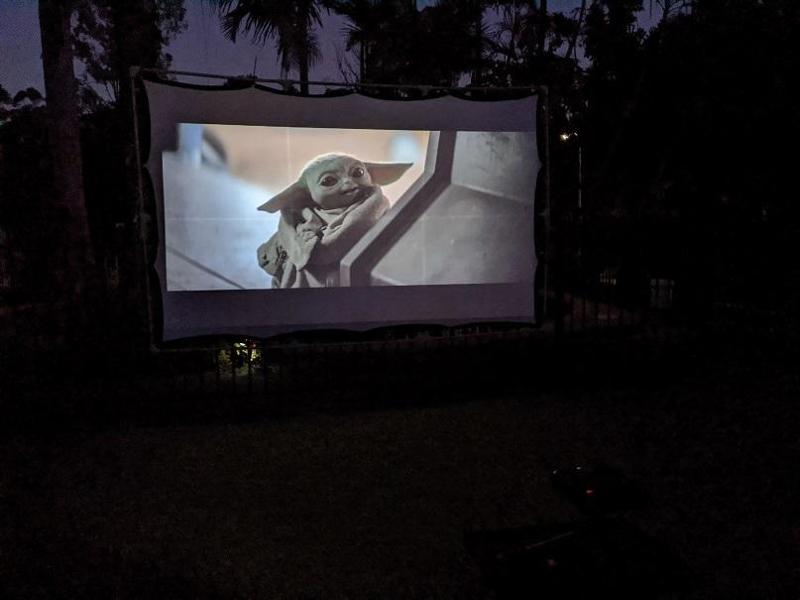 Collapsible Projector Screen