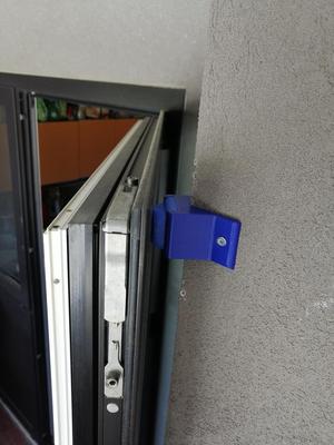 Door edge wall damper