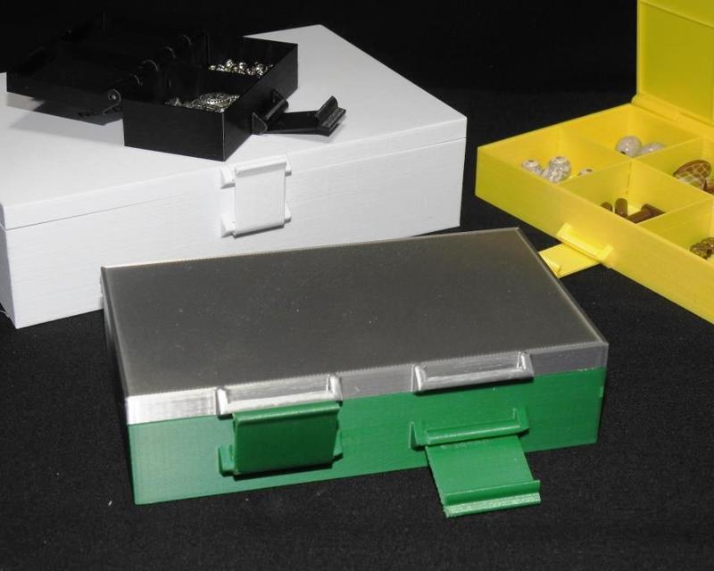 Customizable Filament Hinge Box (OpenSCAD)