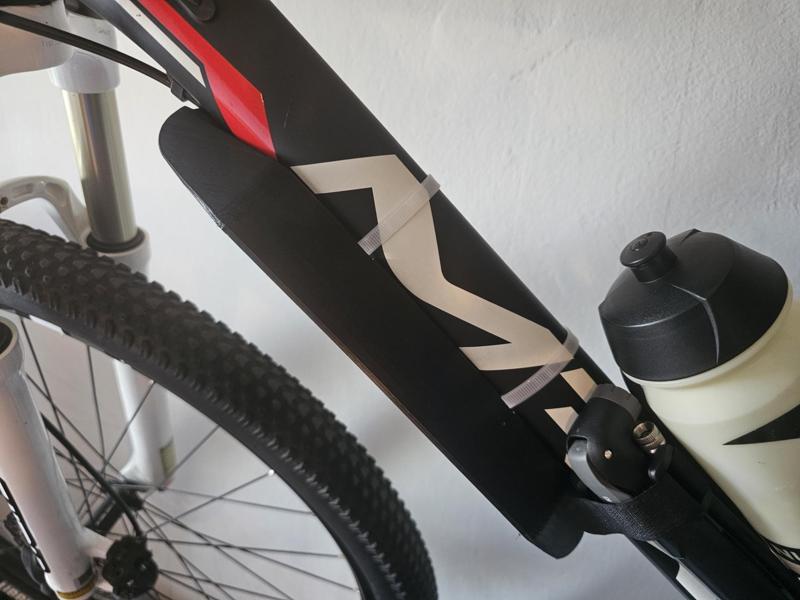 Bike mudguard to frame
