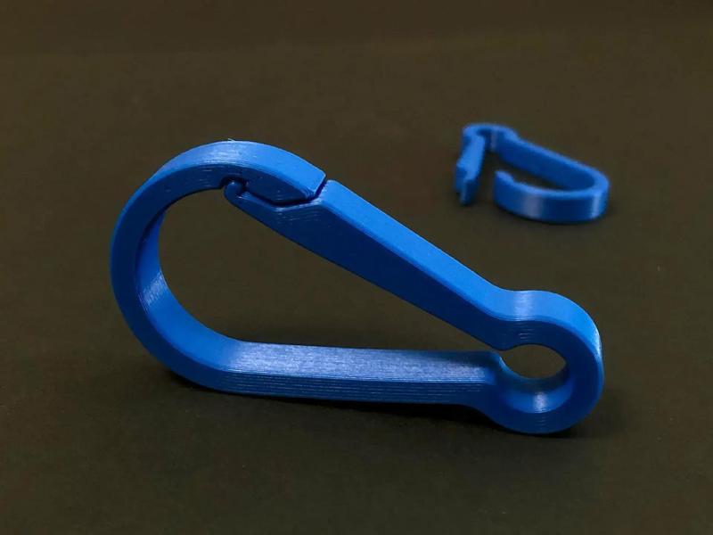 Utility Carabiner: Secure and Versatile Clip for Everyday Use
