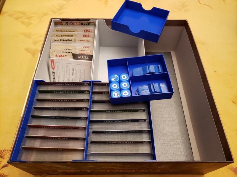 Brook City Organizer -  Large Sleeve Friendly