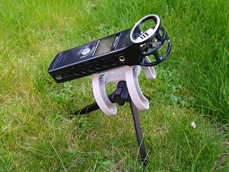 Shock mount for pocket audio recorder