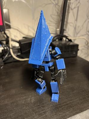 LUCKY 13 Pyramid Head