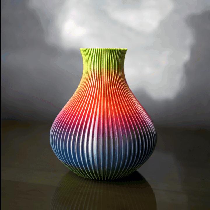 Vase Sophie – Elegance in Every Curve 18cm/7in