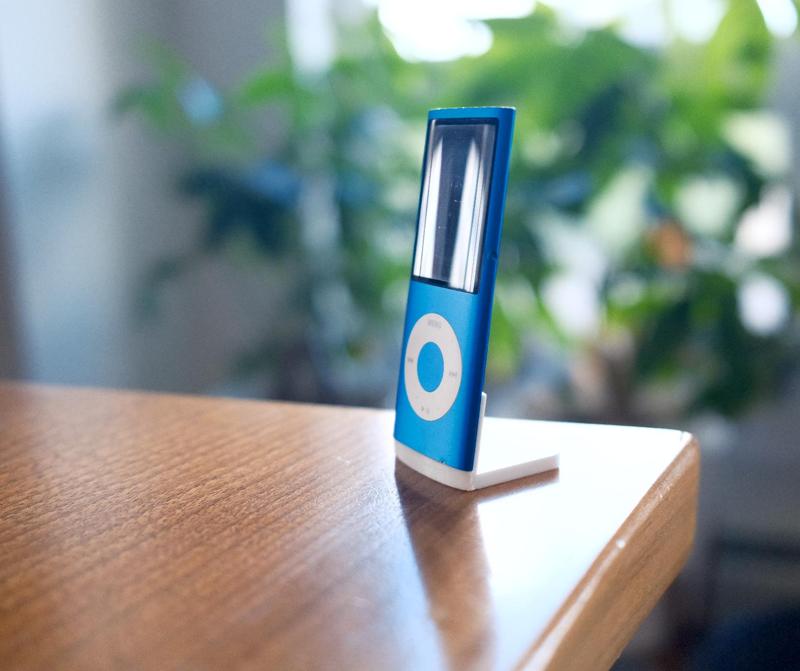 iPod nano stand (4th generation, 2008)