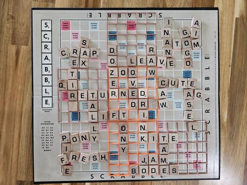 Scrabble Tiles Aligner