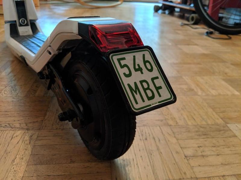 E-Scooter Versicherungsaufkleberhalterung (Insurance Sticker Holder)