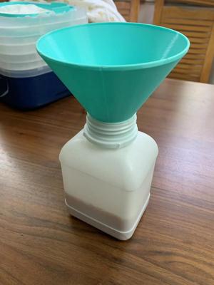 Funnel for Silica Gel Beads - Funnel for Silica Gel Beads