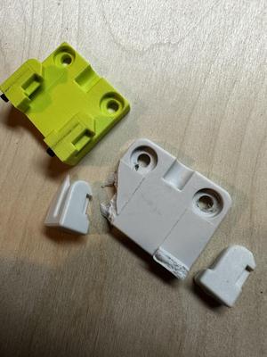 Retractable Gate Support Hook