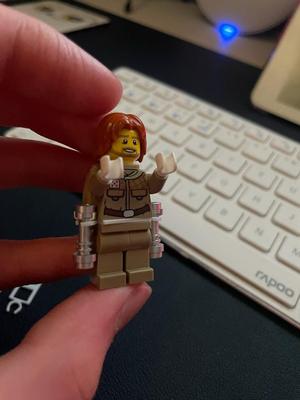 Lego Minifigure Lightsaber Holder