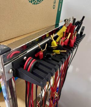 Another test cables hanger
