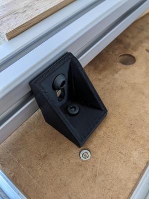 Support rail with anti-slip covering for MFT table