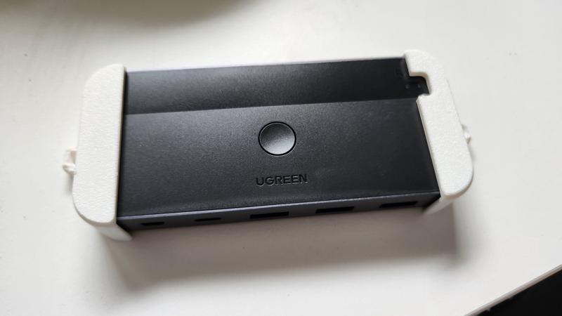 UGREEN USB Switch minimal mount