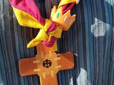 Multicolor Crown/Neckerchief Woggle