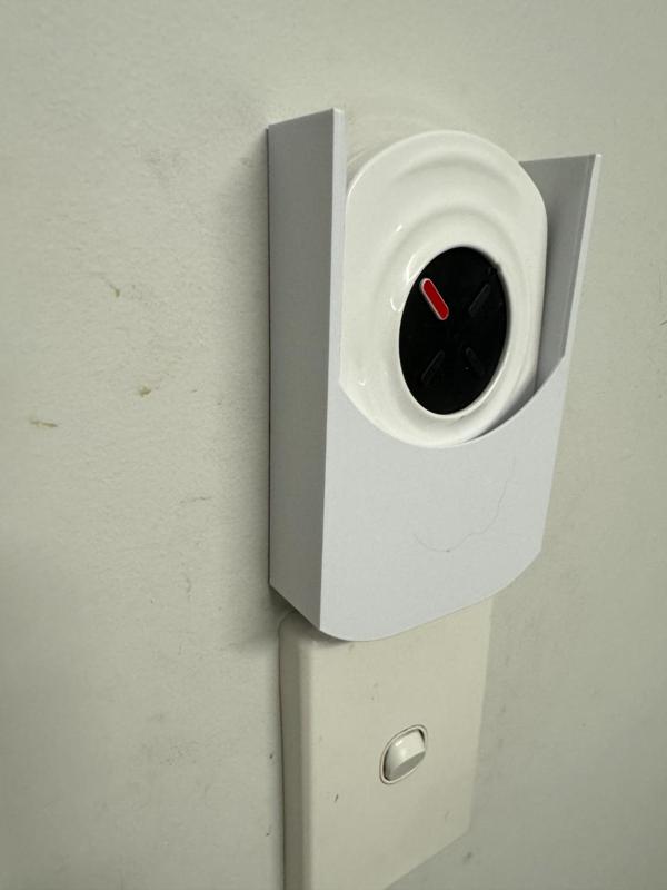 B&D Garage Door Opener Holder 