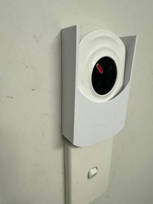 B&D Garage Door Opener Holder 