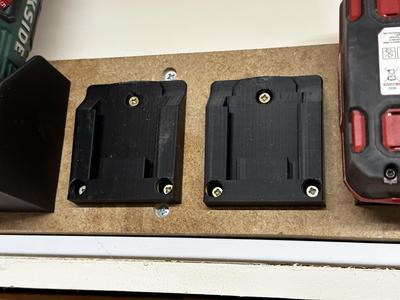 Parkside X20V battery wall mount