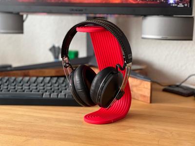 Modern Headphone Holder - On Desk