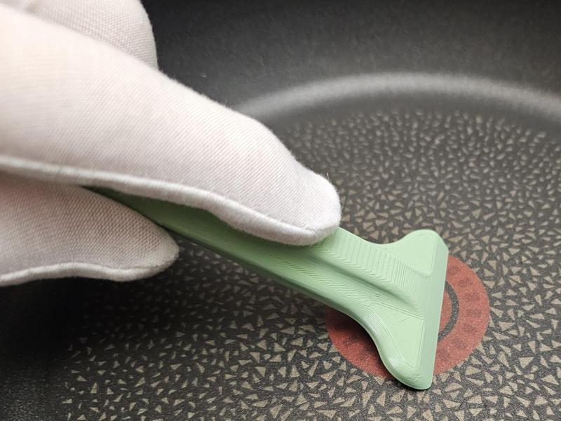 Ergonomical Pan Scraper