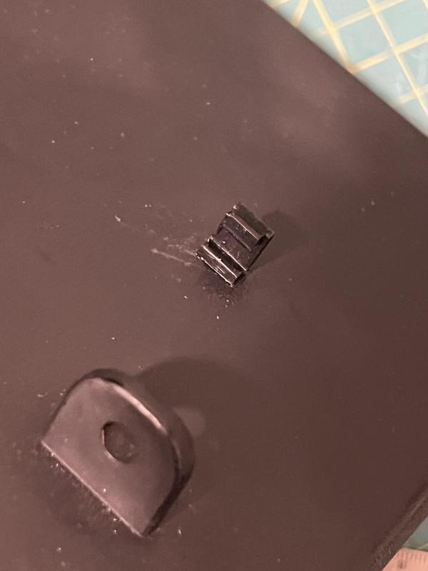 Rear between seat glovebox latch for Audi TT