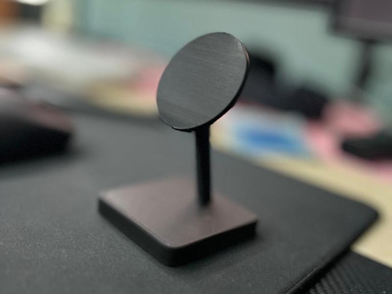 Iphone stand
