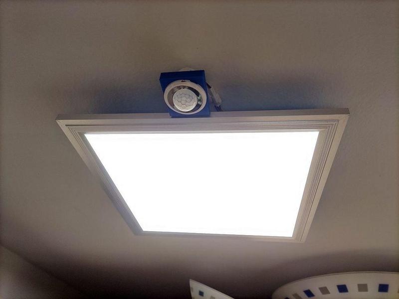 Staffe pannello led + PIR
