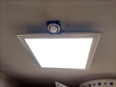 Staffe pannello led + PIR