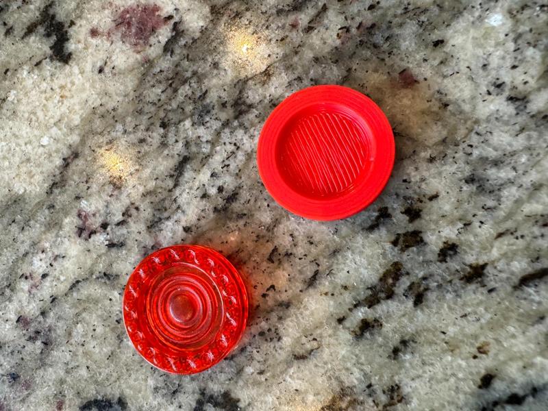 Connect 4 Travel Edition - Replacement token