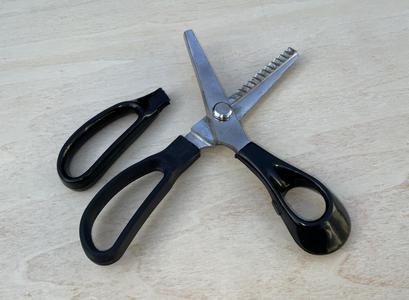 Replacement handle for fabric scissors