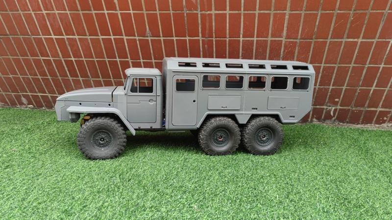 Crawler 4320 6x6 Expedition Cab - 1/10 RC body attachment