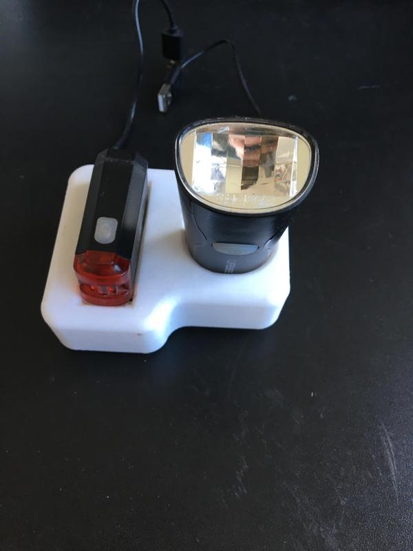 Light loading station