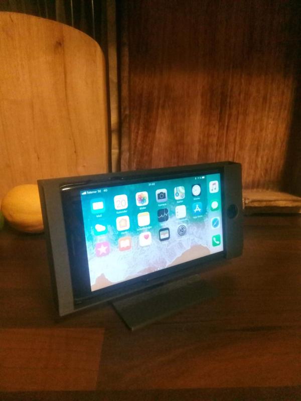 Iphone 8+ phoneholder