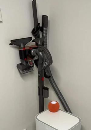 Dyson Vacuum Cleaner Accessory Hanger