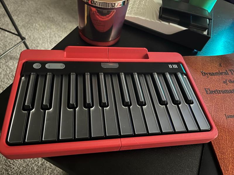 Roli M Keyboard Phone Stand