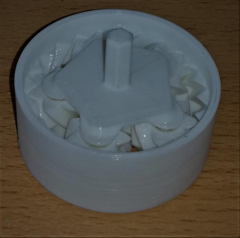 One-piece (no assembly) stackable planetary gear box