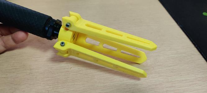 3D Printed Folding Tripod for cameras and selfie sticks