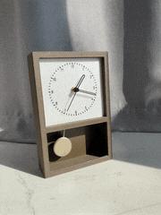 Swinging Clock